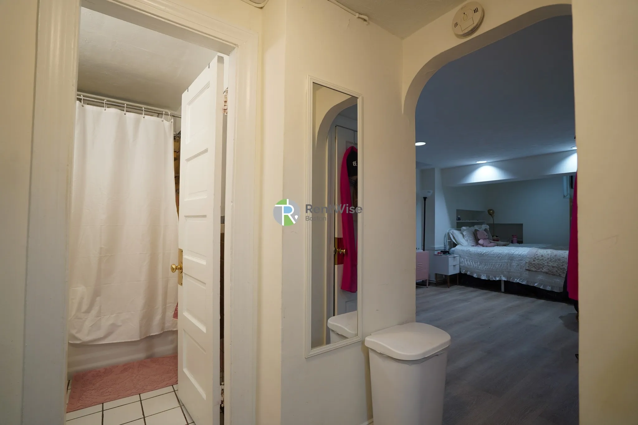 Studio bed, 1 bath apartment for rent at 304 Berkeley St Unit 304-1, Back Bay — photo 7 of 19
