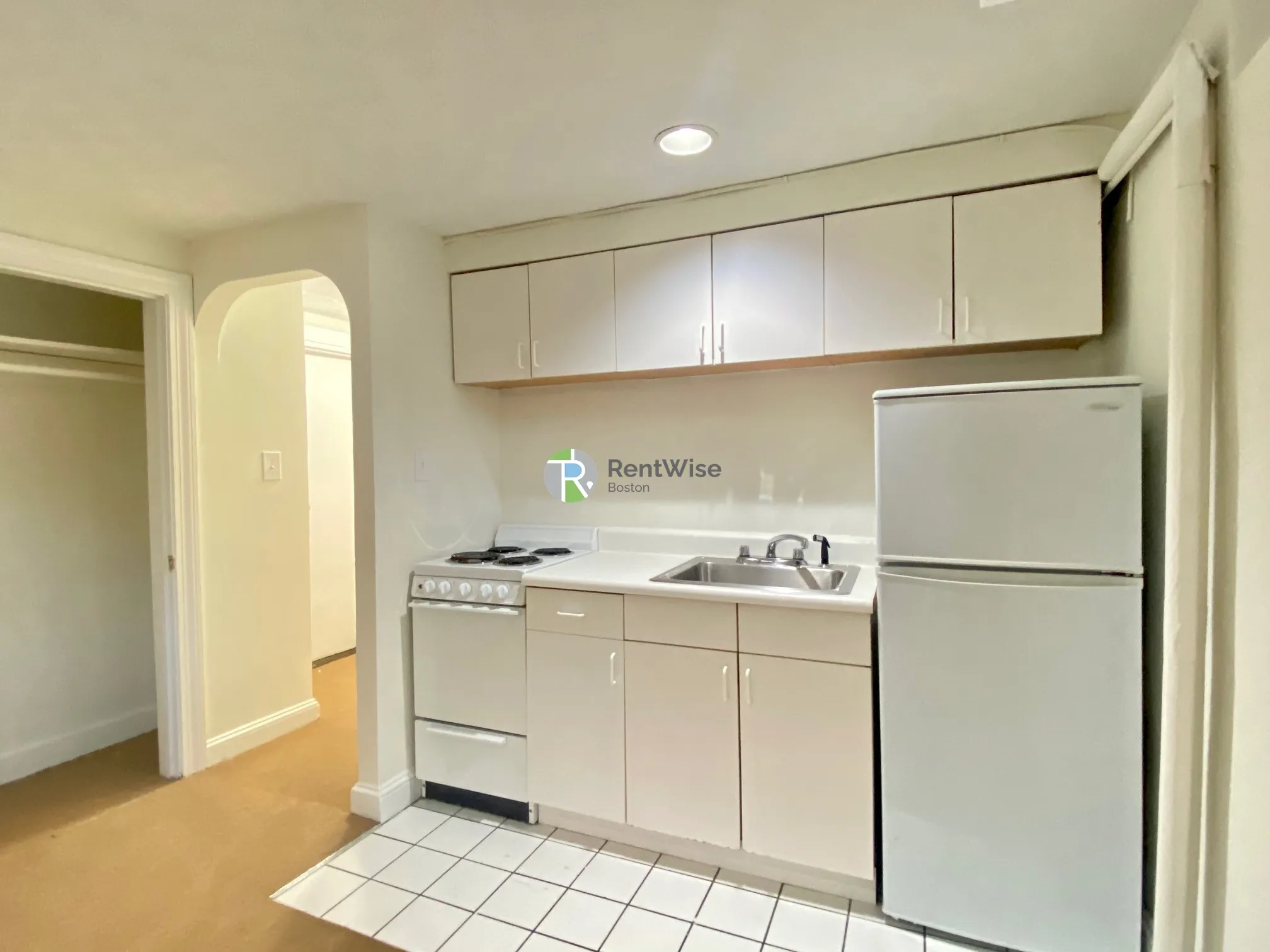 Studio bed, 1 bath apartment for rent at 304 Berkeley St Unit 304-1, Back Bay — photo 12 of 19