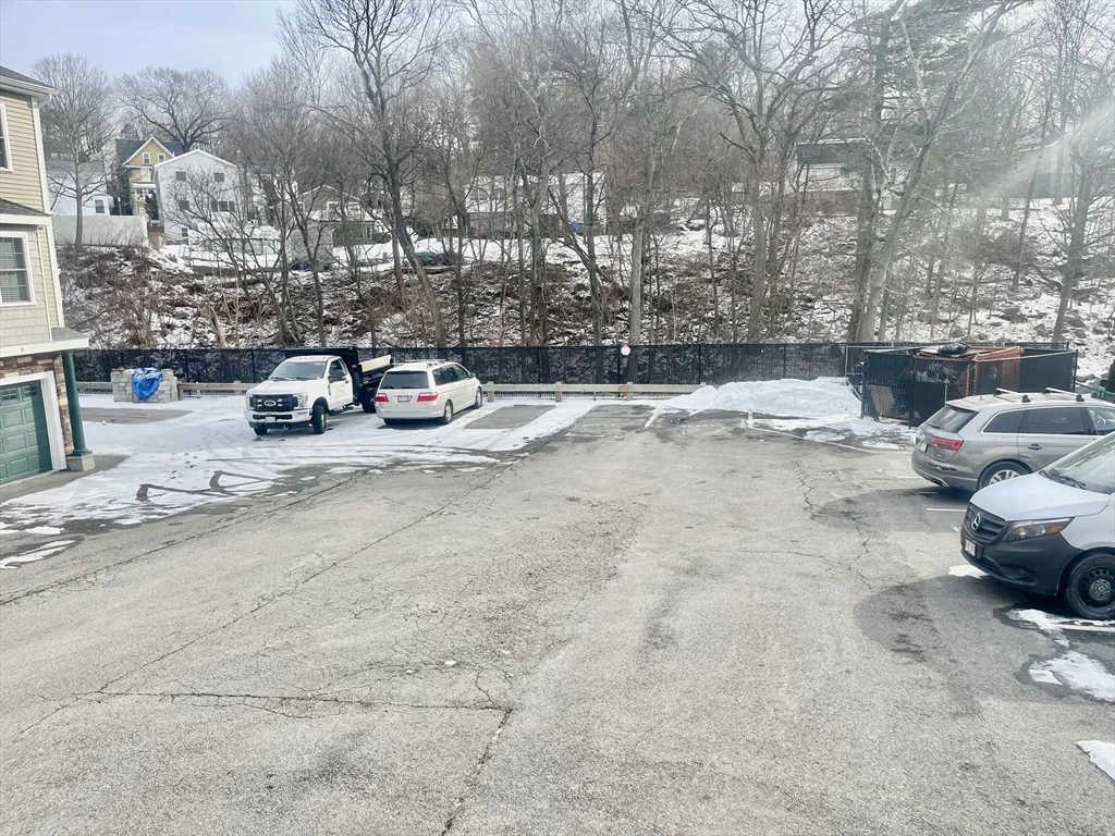 1 bed, 1 bath apartment for rent at 304 College Farm Rd Unit 1, Waltham — photo 10 of 10