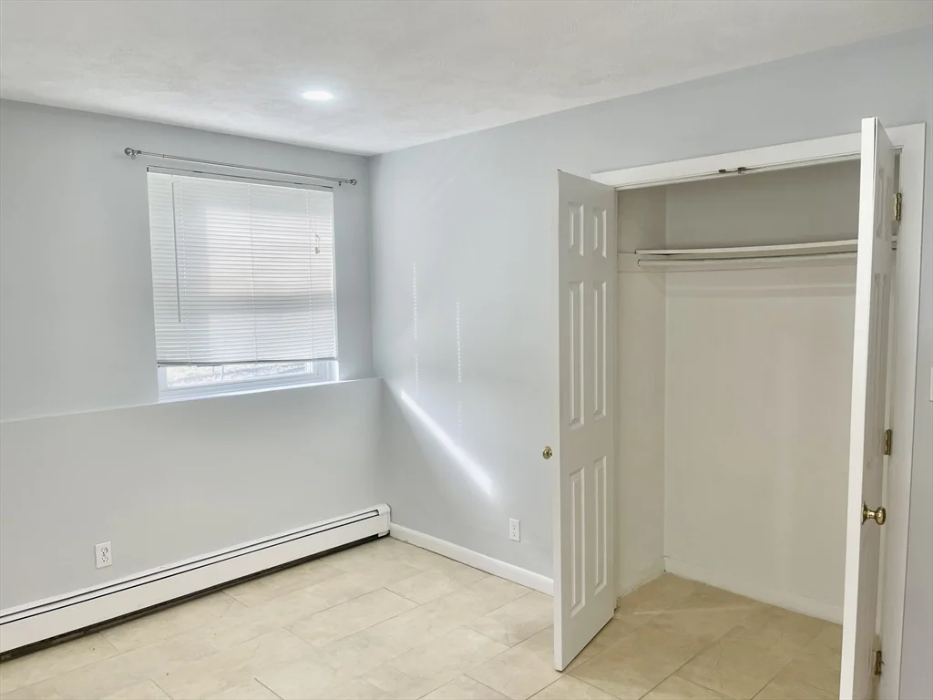 1 bed, 1 bath apartment for rent at 304 College Farm Rd Unit 1, Waltham — photo 8 of 10