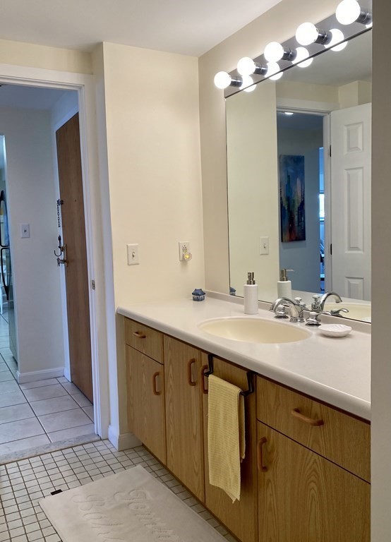 2 bed, 2 bath apartment for rent at 304 Commodore Ct Unit 304, Spinnaker Island — photo 10 of 18