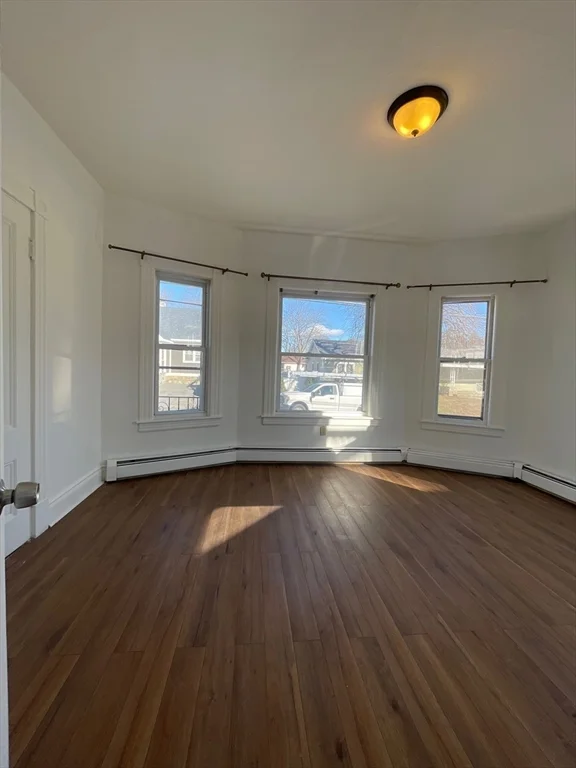 3 bed, 1 bath apartment for rent at 304 Cumberland Unit 2, Lowell — photo 7 of 8
