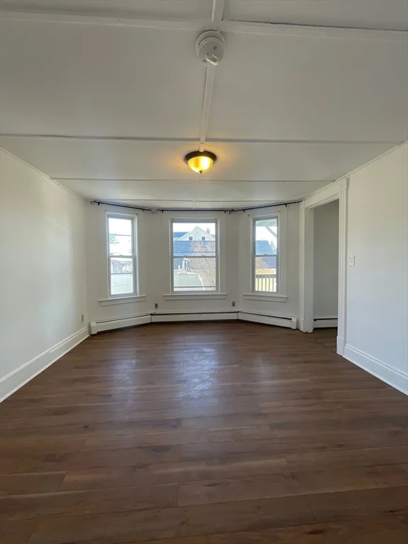 3 bed, 1 bath apartment for rent at 304 Cumberland Unit 2, Lowell — photo 4 of 8