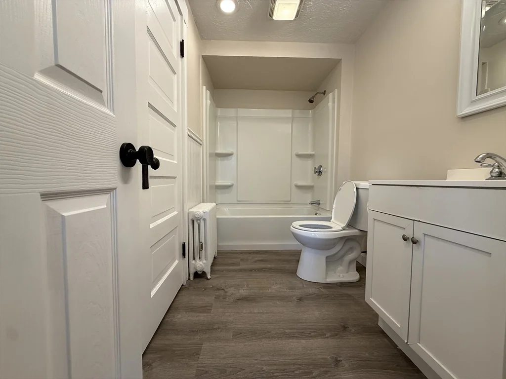 2 bed, 1 bath apartment for rent at 304 Lovell St Unit 2, Worcester — photo 13 of 13