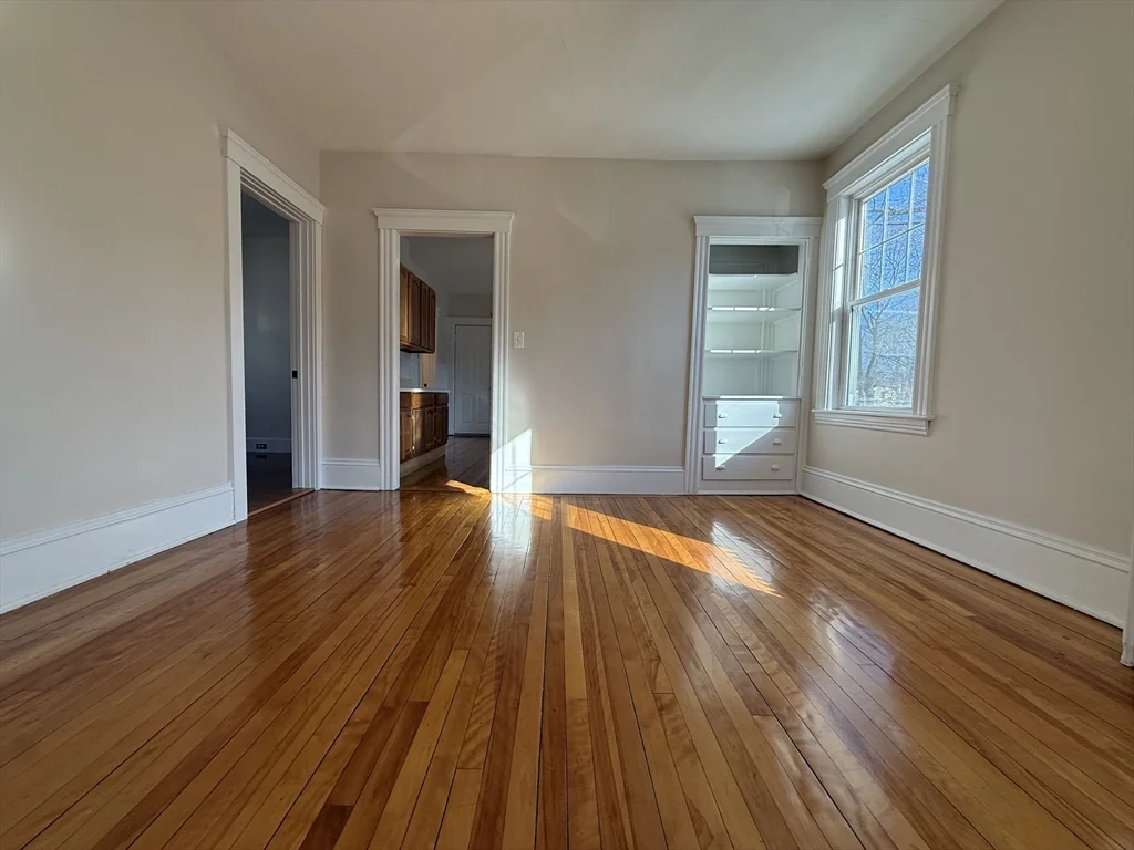 2 bed, 1 bath apartment for rent at 304 Lovell St Unit 2, Worcester — photo 3 of 13