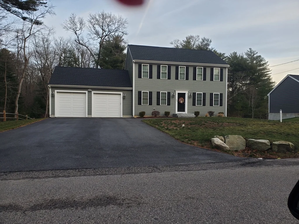 3 bed, 2 bath apartment for rent at 304 Old Center, Middleboro
