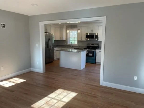 3 bed, 2 bath apartment for rent at 304 Old Center, Middleboro — photo 4 of 31