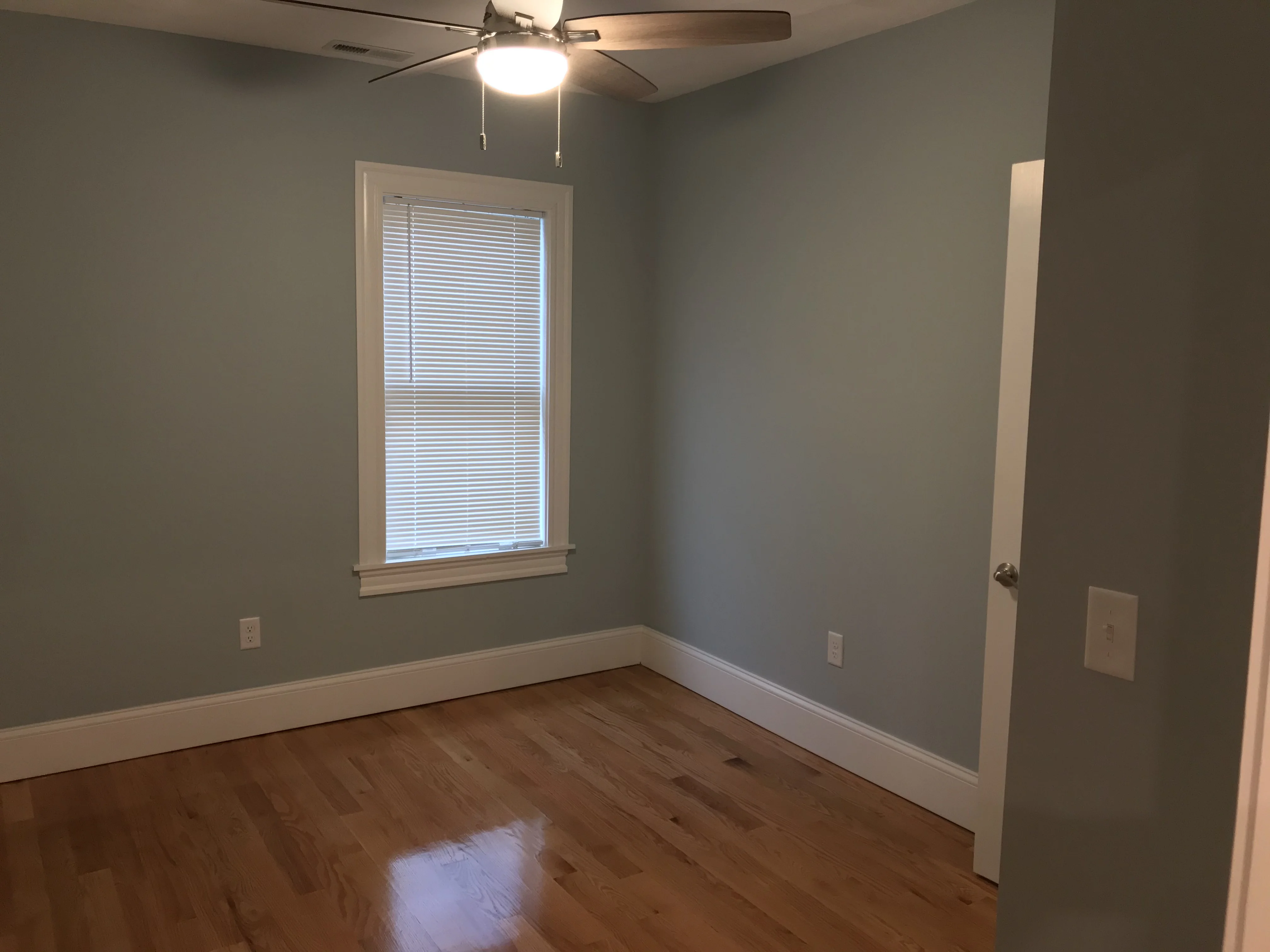 4 bed, 2 bath apartment for rent at 305 Highland Ave Unit 3, Powder House Square — photo 18 of 20