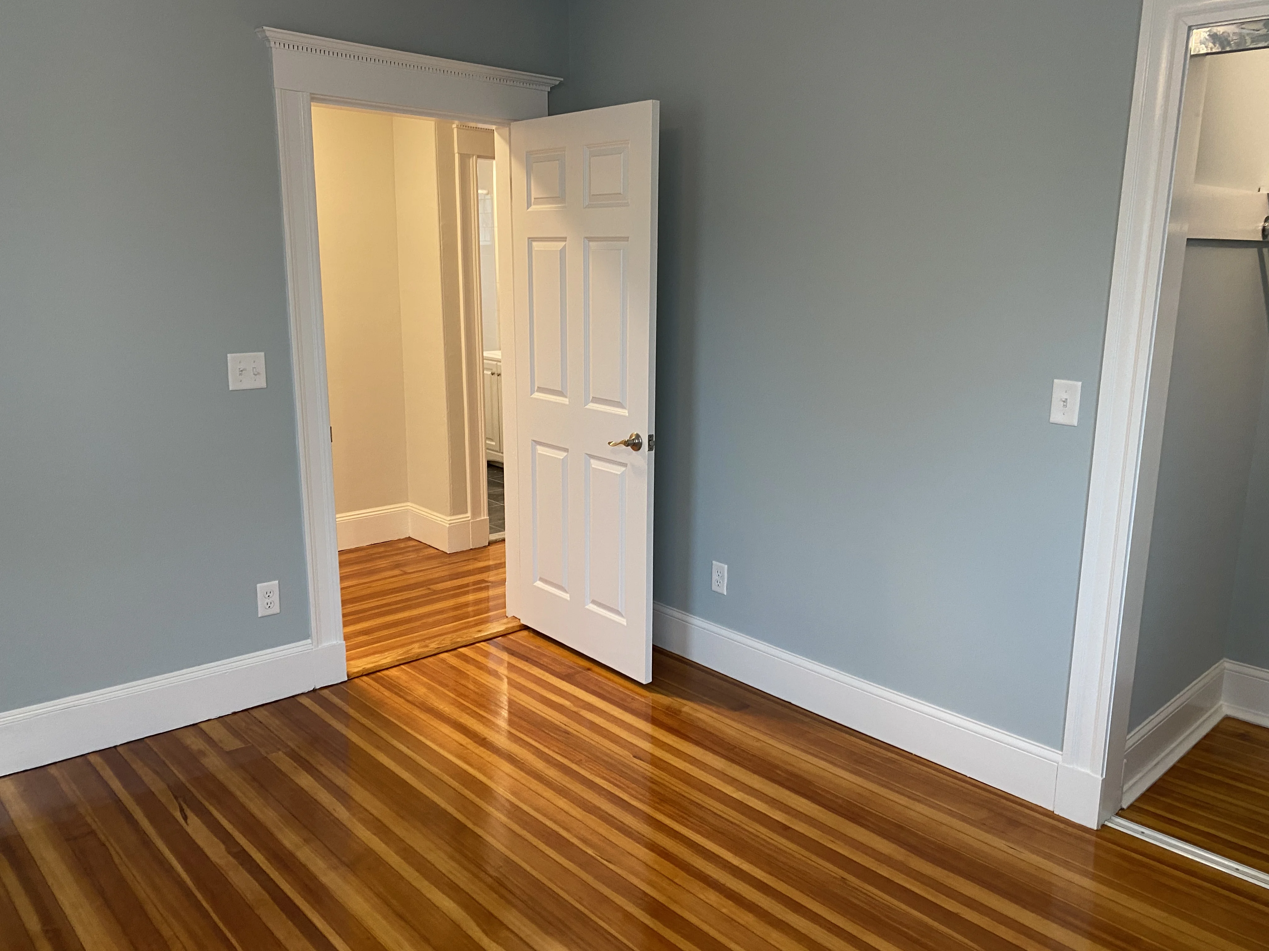 4 bed, 2 bath apartment for rent at 305 Highland Ave Unit 3, Powder House Square — photo 10 of 20
