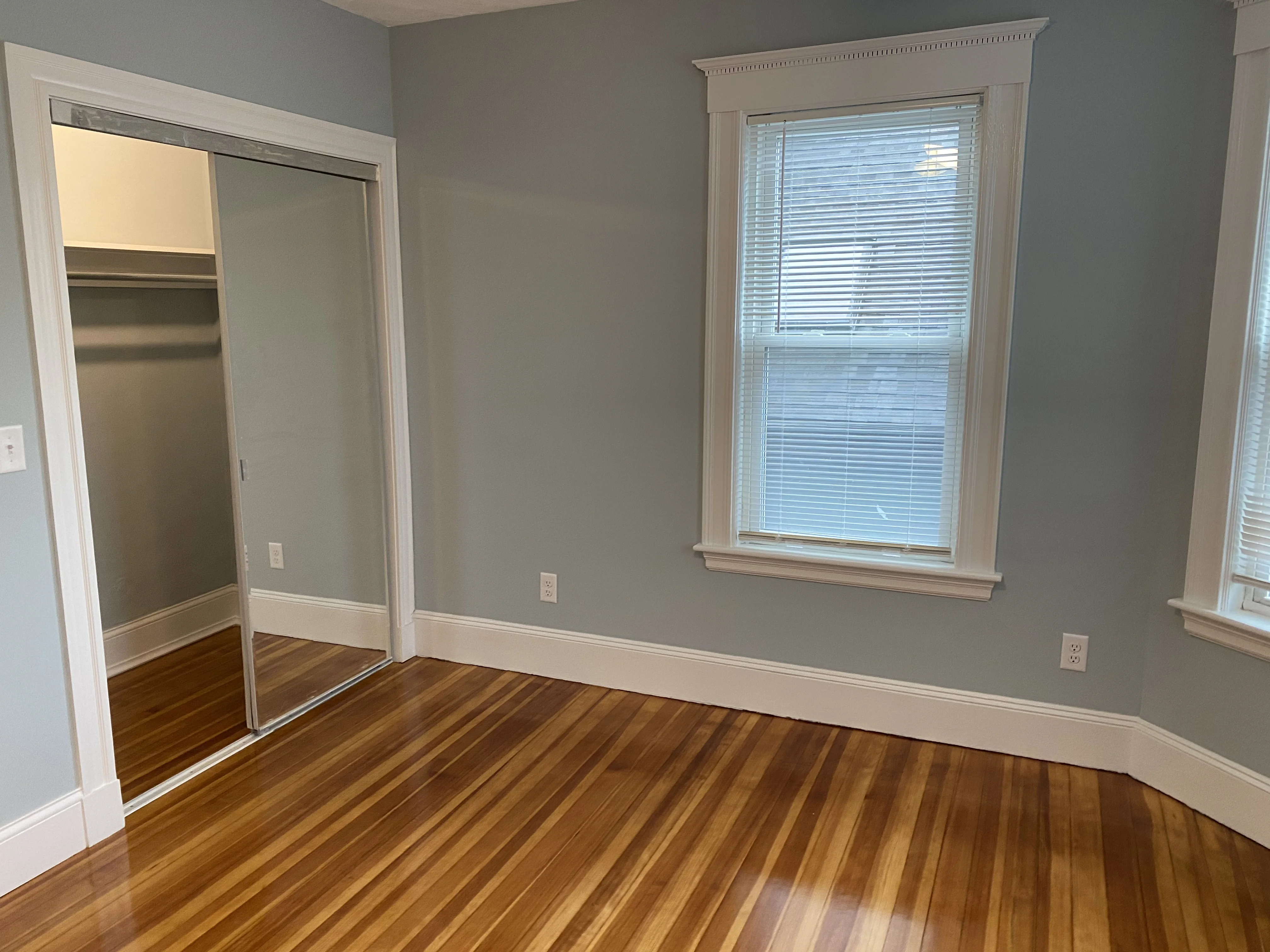 4 bed, 2 bath apartment for rent at 305 Highland Ave Unit 3, Powder House Square — photo 9 of 20