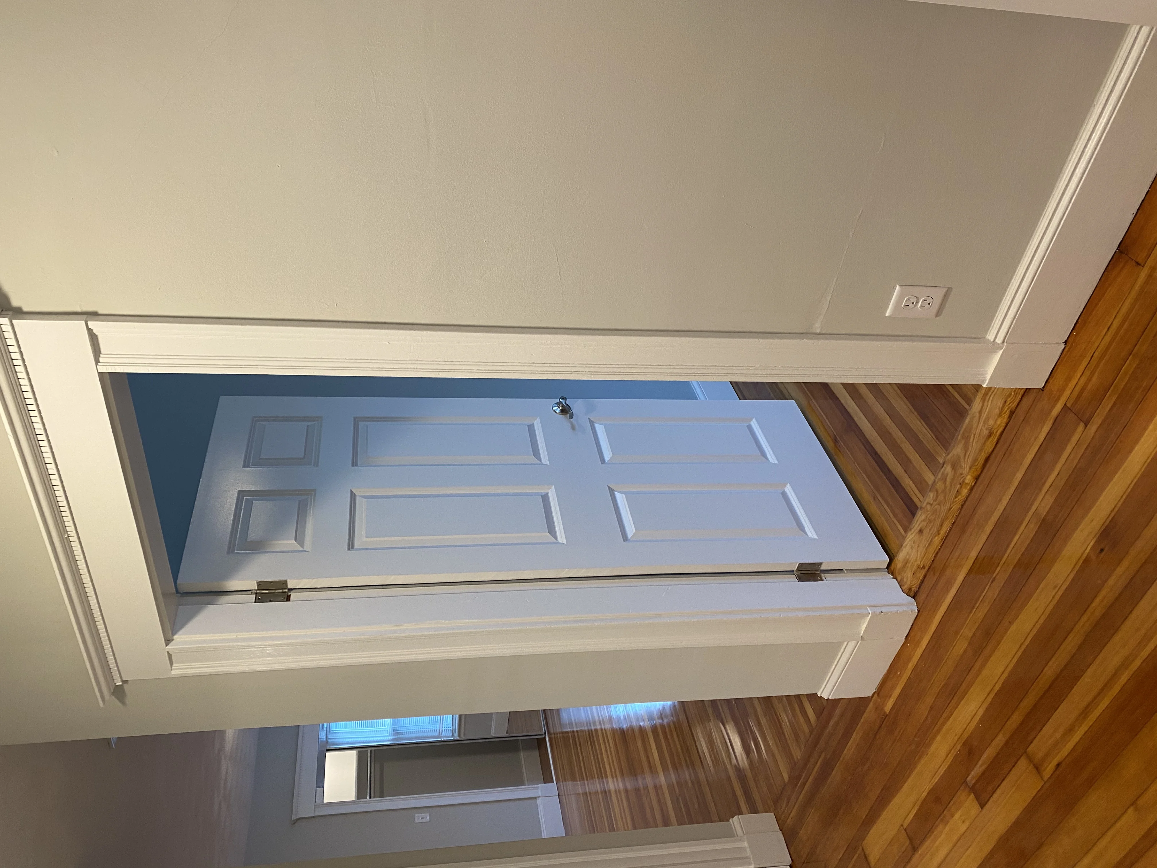 4 bed, 2 bath apartment for rent at 305 Highland Ave Unit 3, Powder House Square — photo 3 of 20