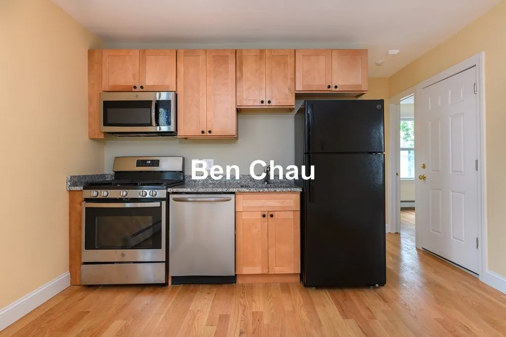 4 bed, 2 bath apartment for rent at 305 Hurley St Unit 2B, East Cambridge