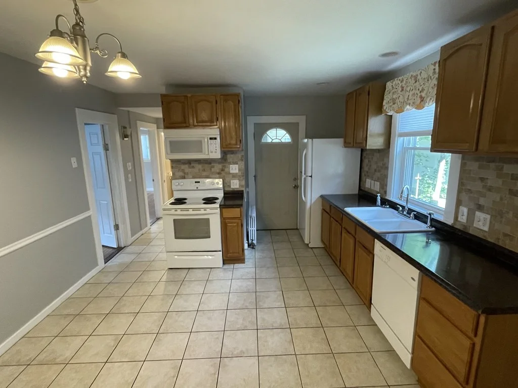 2 bed, 1 bath apartment for rent at 305 Main Unit 1, Milford — photo 8 of 10