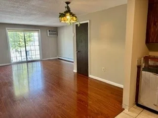2 bed, 1 bath apartment for rent at 305 Pine St Unit 12, Highlands — photo 6 of 19