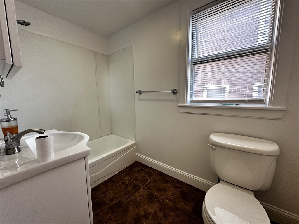 2 bed, 1 bath apartment for rent at 305 Princeton St Unit 1, East Boston — photo 10 of 10