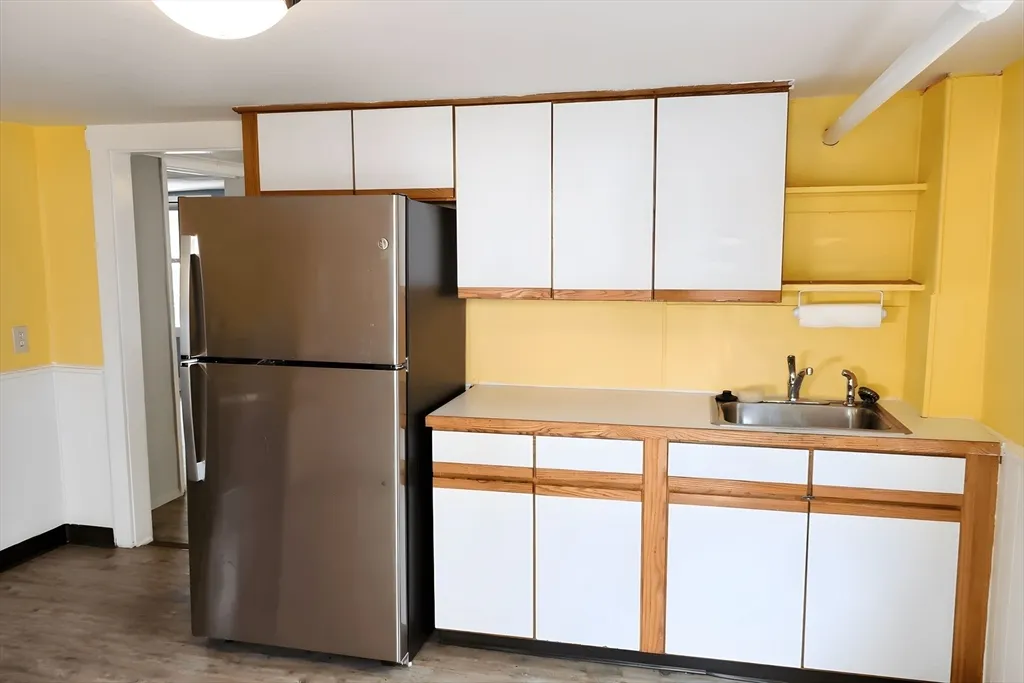 1 bed, 1 bath apartment for rent at 305 Rindge Ave Unit 1, North Cambridge — photo 3 of 7