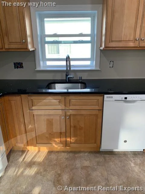 2 bed, 1 bath apartment for rent at 305 Washington St Unit 2, Union Square — photo 8 of 21