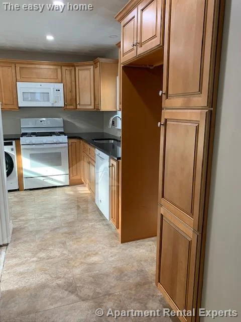 2 bed, 1 bath apartment for rent at 305 Washington St Unit 2, Union Square — photo 9 of 21