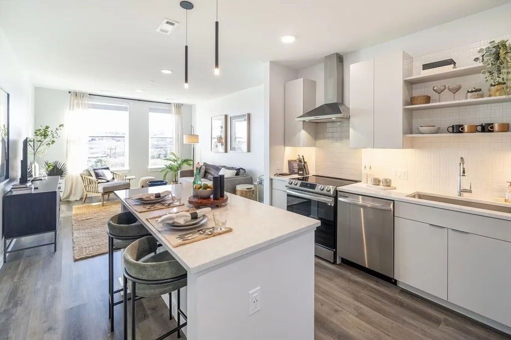 1 bed, 1 bath apartment for rent at 305 Winter St Unit 514, Piety Corner — photo 2 of 14