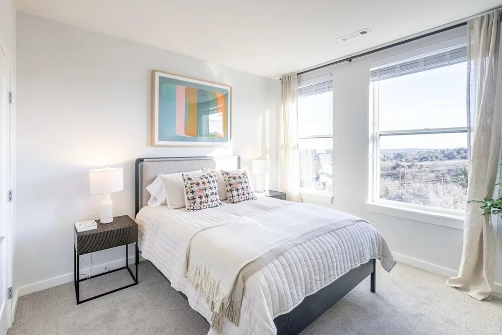 1 bed, 1 bath apartment for rent at 305 Winter St Unit 514, Piety Corner — photo 3 of 14