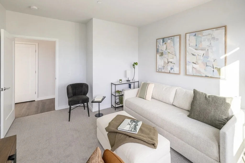 3 bed, 2 bath apartment for rent at 305 Winter St Unit 527, Piety Corner — photo 6 of 15