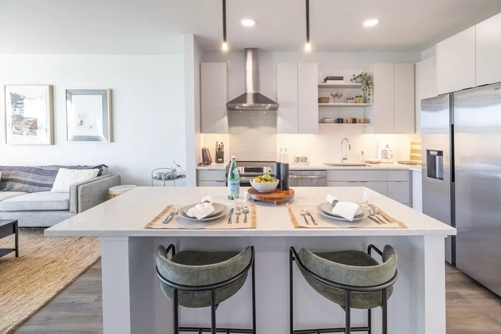 2 bed, 2 bath apartment for rent at 305 Winter St Unit 606, Piety Corner — photo 3 of 16