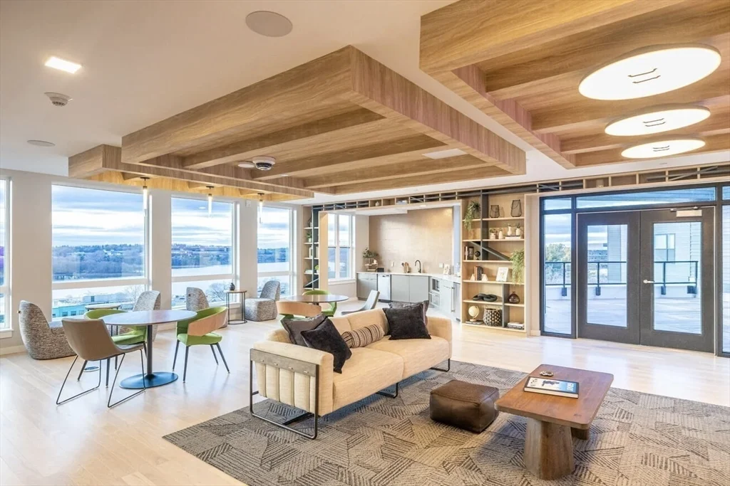 3 bed, 2 bath apartment for rent at 305 Winter St Unit 627, Piety Corner — photo 10 of 17