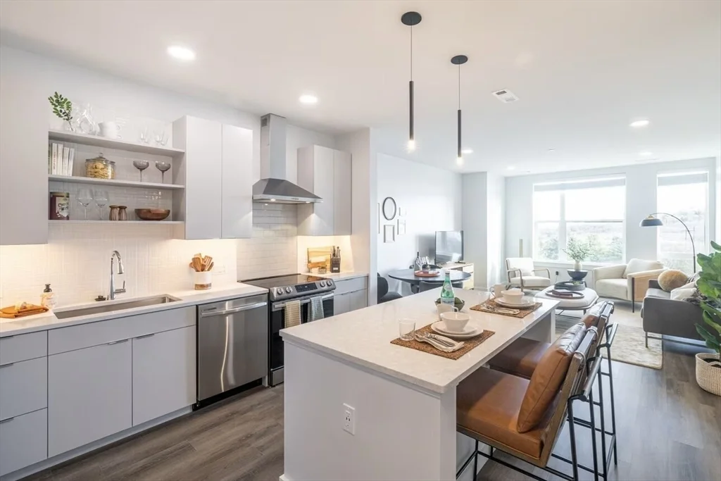 3 bed, 2 bath apartment for rent at 305 Winter St Unit 627, Piety Corner