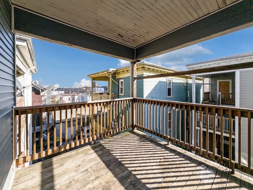 3 bed, 1 bath apartment for rent at 306 Centre St Unit 1, Jamaica Plain — photo 17 of 21