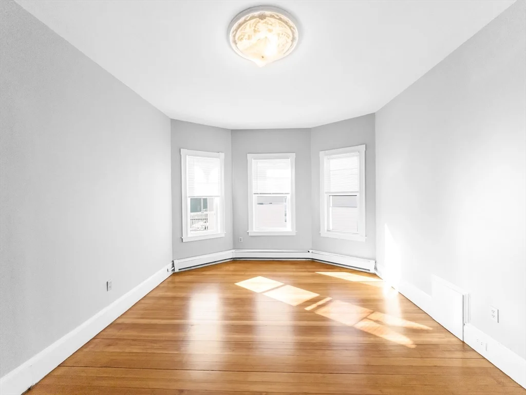 3 bed, 1 bath apartment for rent at 306 Centre St Unit 1, Jamaica Plain — photo 11 of 21