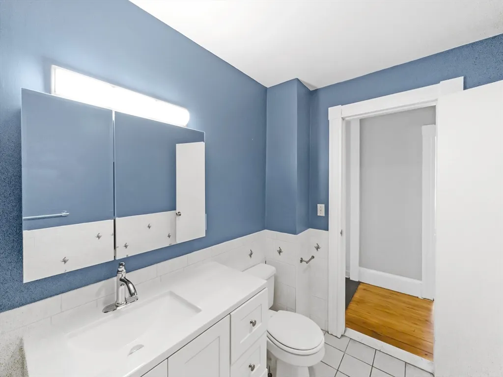 3 bed, 1 bath apartment for rent at 306 Centre St Unit 1, Jamaica Plain — photo 10 of 21