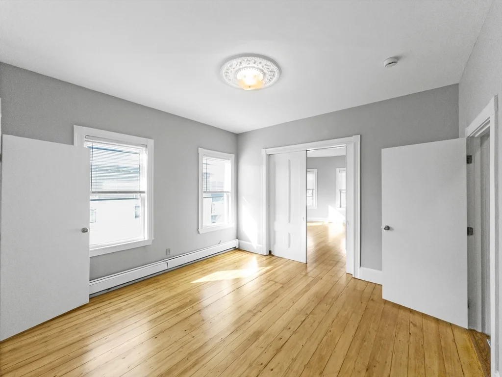 3 bed, 1 bath apartment for rent at 306 Centre St Unit 3, Jamaica Plain — photo 6 of 21