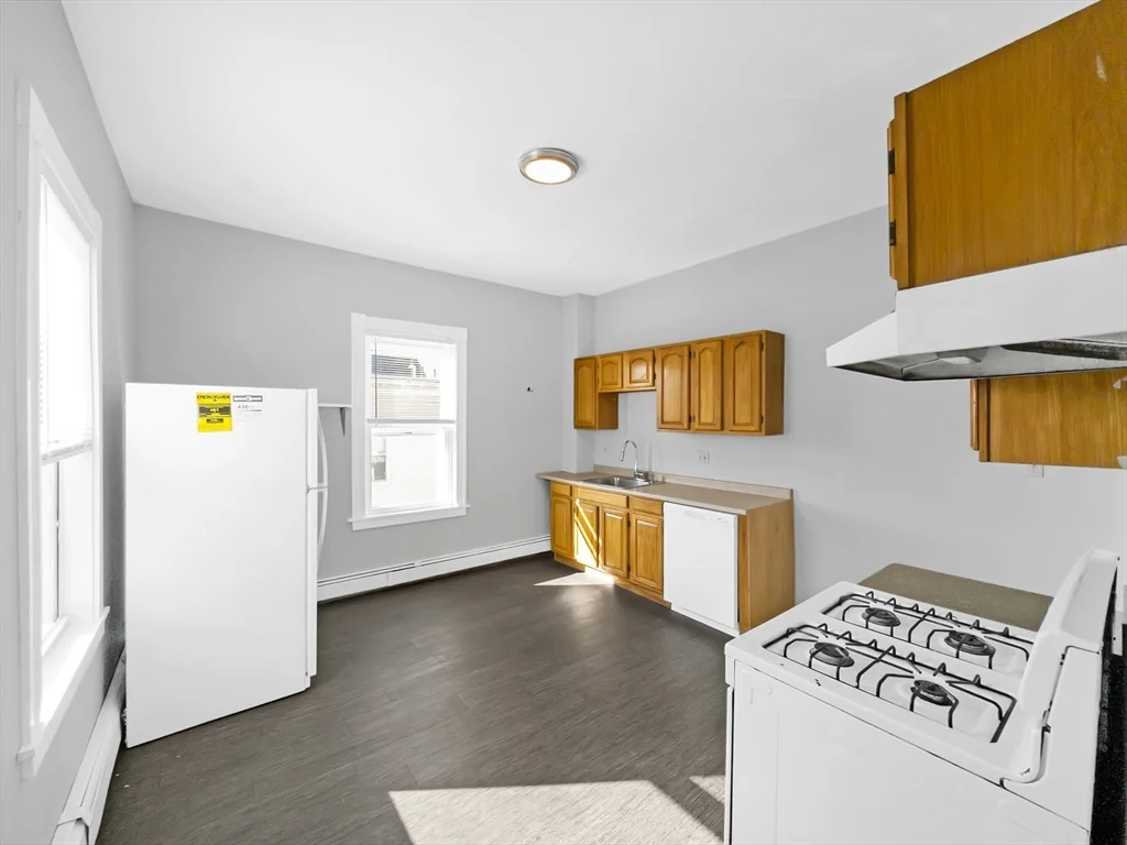 3 bed, 1 bath apartment for rent at 306 Centre St Unit 3, Jamaica Plain — photo 21 of 21