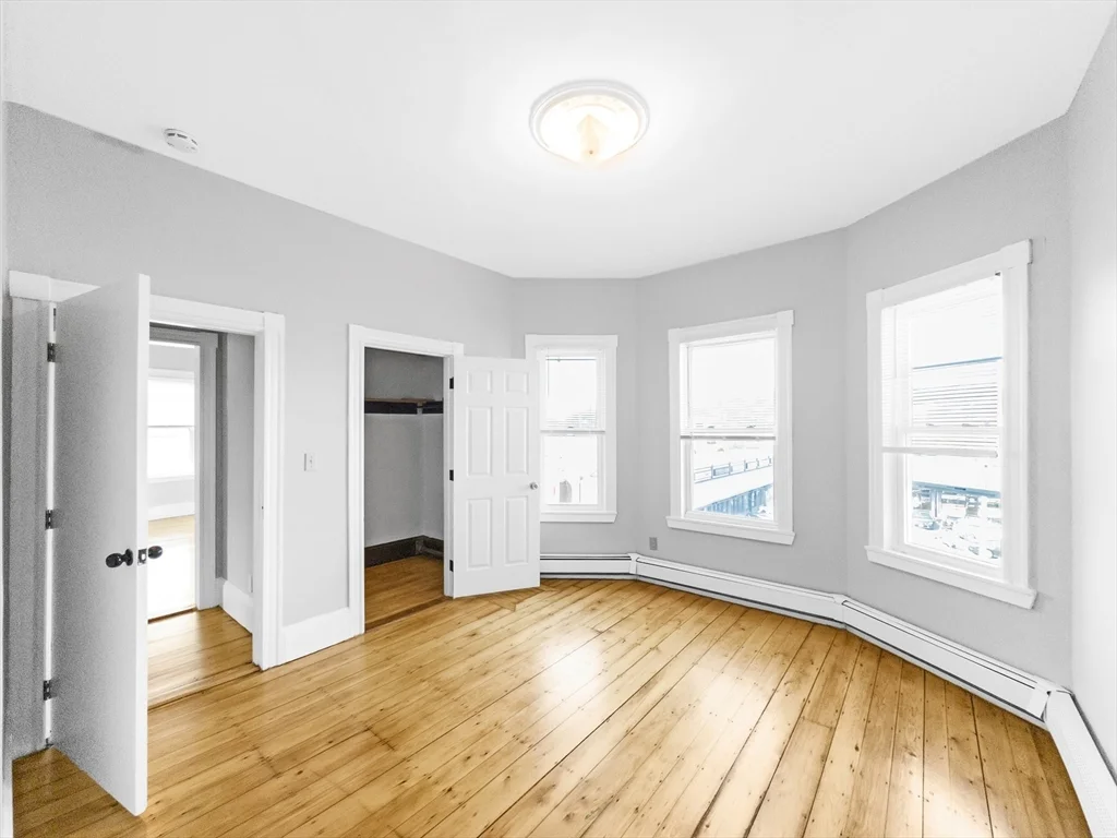 3 bed, 1 bath apartment for rent at 306 Centre St Unit 3, Jamaica Plain — photo 7 of 21