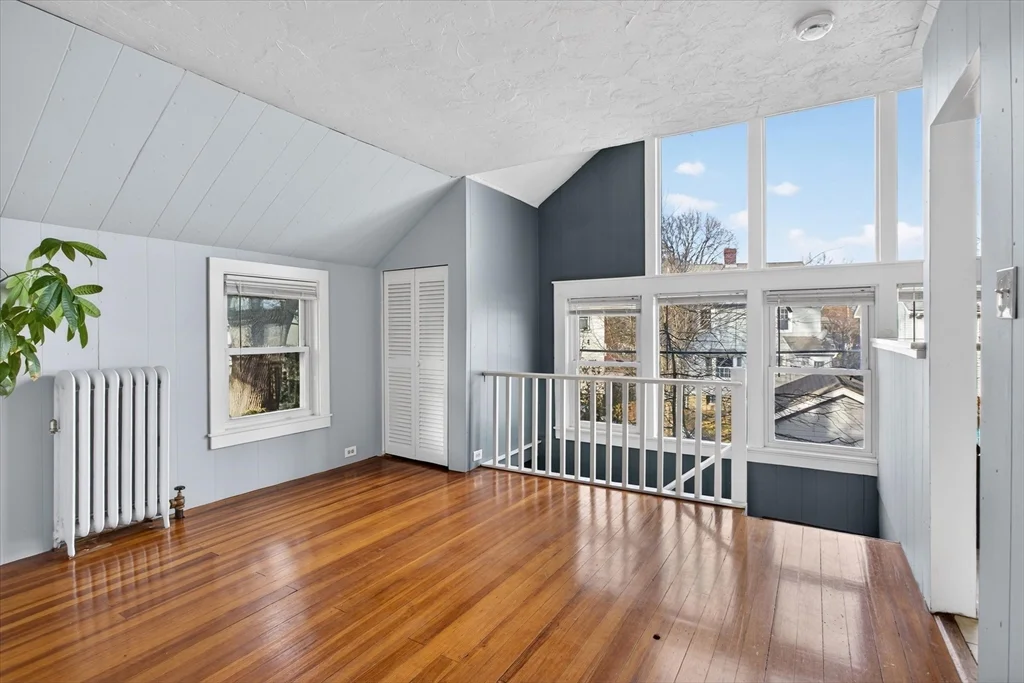 1 bed, 1 bath apartment for rent at 306 Edge Hill Rd Unit R, Milton — photo 4 of 20