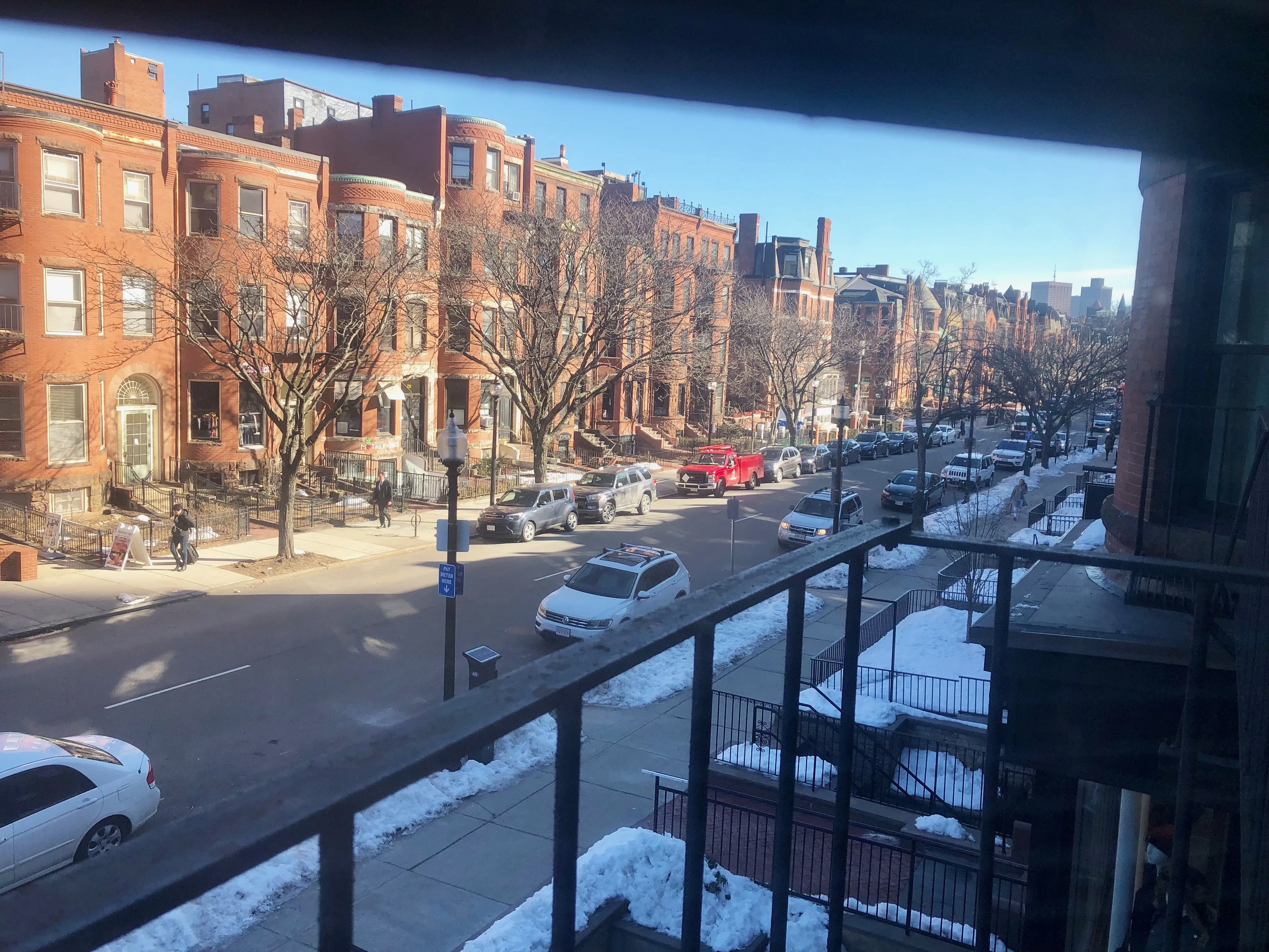 Studio bed, 1 bath apartment for rent at 306 Newbury St Unit 2A, Back Bay — photo 2 of 10