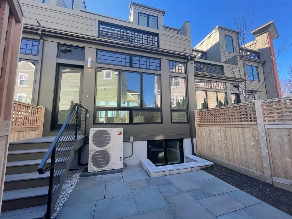 3 bed, 2 bath apartment for rent at 306 Putnam Ave Unit 306, Cambridgeport — photo 14 of 15