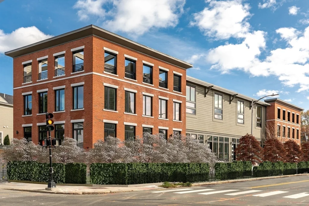 3 bed, 2 bath apartment for rent at 306 Putnam Ave Unit 306, Cambridgeport — photo 13 of 15