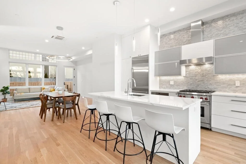 3 bed, 2 bath apartment for rent at 306 Putnam Ave Unit 306, Cambridgeport — photo 3 of 15