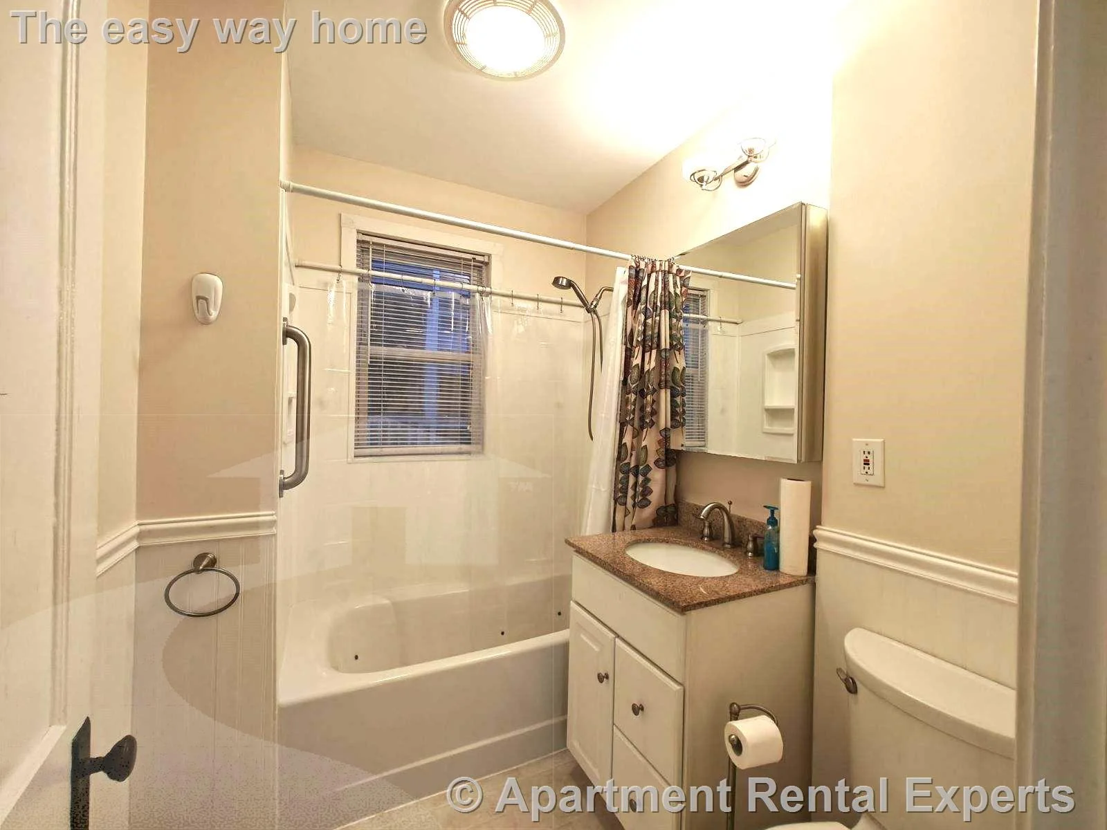 3 bed, 1 bath apartment for rent at 306 Spring St Extension, Fulton Heights — photo 3 of 7