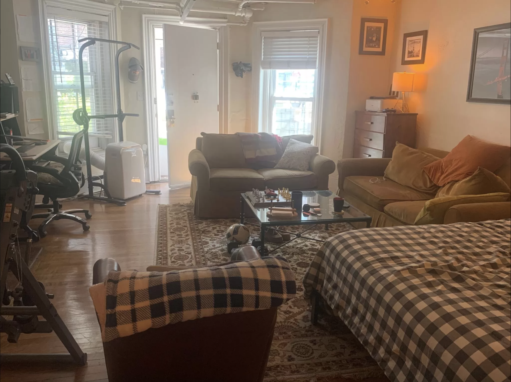 Studio bed, 1 bath apartment for rent at 307 Beacon St Unit 1, Back Bay — photo 2 of 7