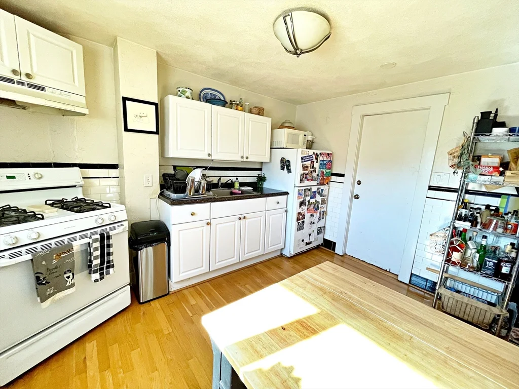 1 bed, 1 bath apartment for rent at 307 Sumner St Unit 3, East Boston — photo 3 of 11