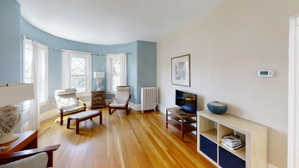 3 bed, 1 bath apartment for rent at 307 Tappan St Unit 3, Beaconsfield — photo 3 of 13
