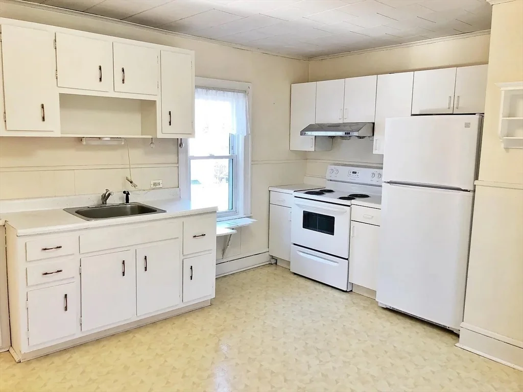 2 bed, 1 bath apartment for rent at 308 Belmont St Unit 2, Quincy — photo 4 of 18