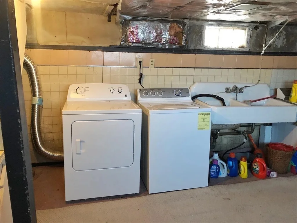 2 bed, 1 bath apartment for rent at 308 Belmont St Unit 2, Quincy — photo 16 of 18