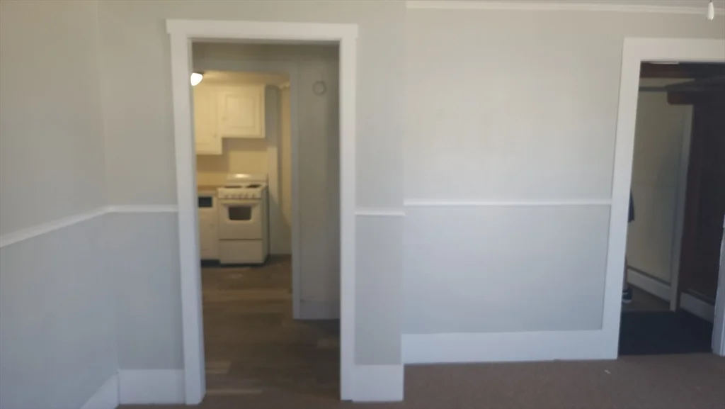 Studio bed, 1 bath apartment for rent at 308 Broadway Unit 2N, Central — photo 5 of 7