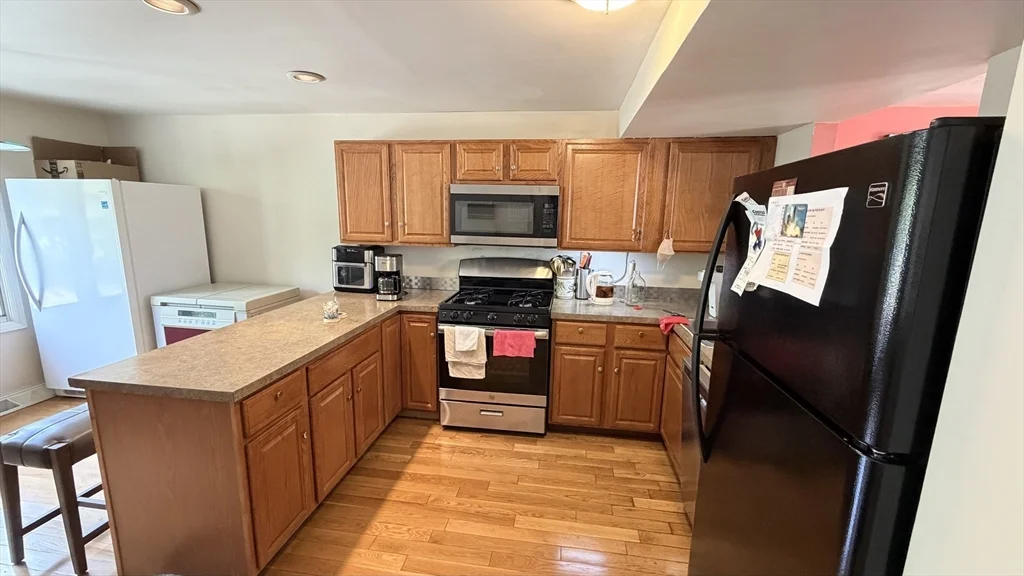 2 bed, 2 bath apartment for rent at 308 Erin Rd Unit 308, Stoughton — photo 3 of 14