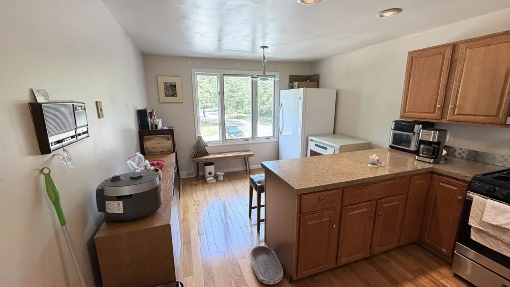 2 bed, 2 bath apartment for rent at 308 Erin Rd Unit 308, Stoughton — photo 4 of 14