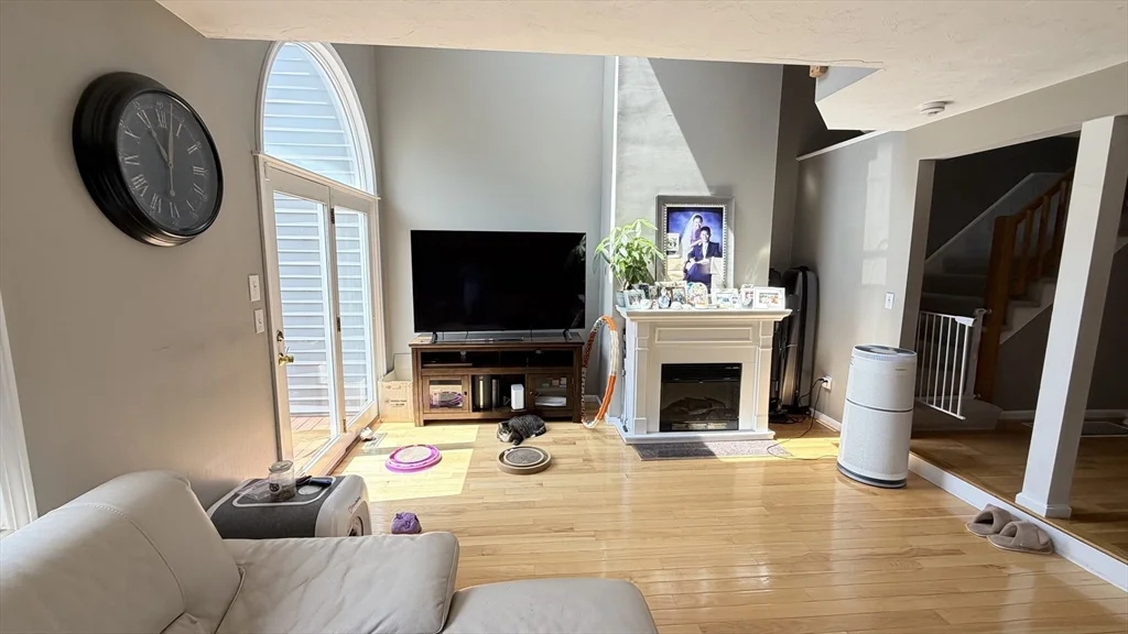 2 bed, 2 bath apartment for rent at 308 Erin Rd Unit 308, Stoughton — photo 2 of 14
