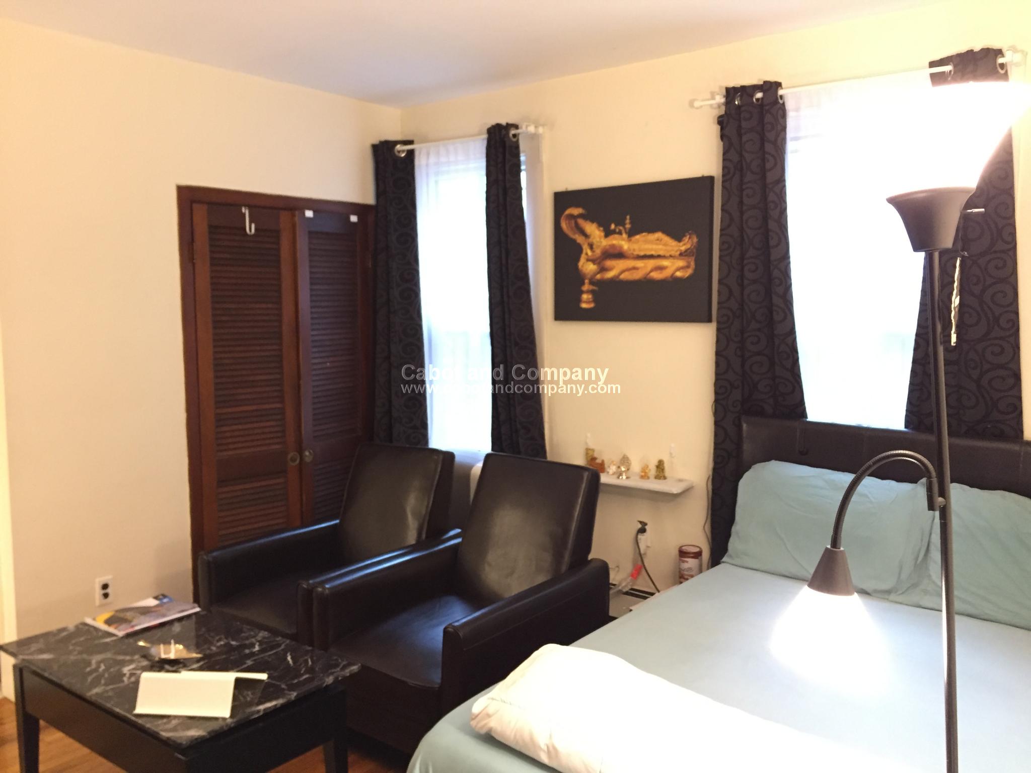 Studio bed, 1 bath apartment for rent at 308 Newbury St Unit 3A, Back Bay — photo 2 of 5